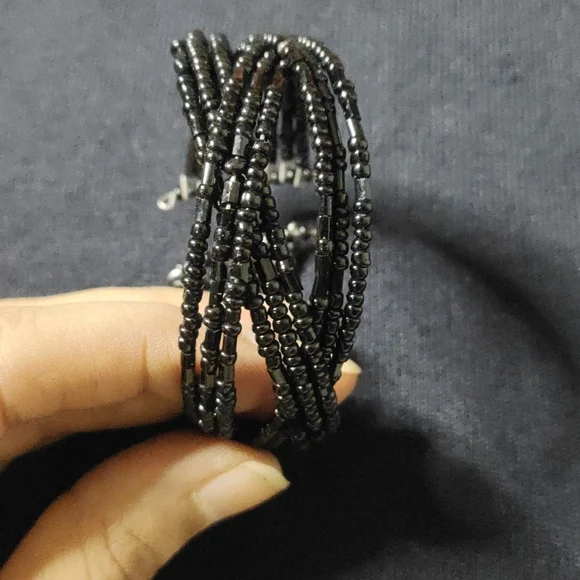 Multicolour adjustable cuff bracelet - Picture 5 of 6